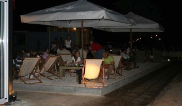 Jučer svečano otvoren 02 beach bar