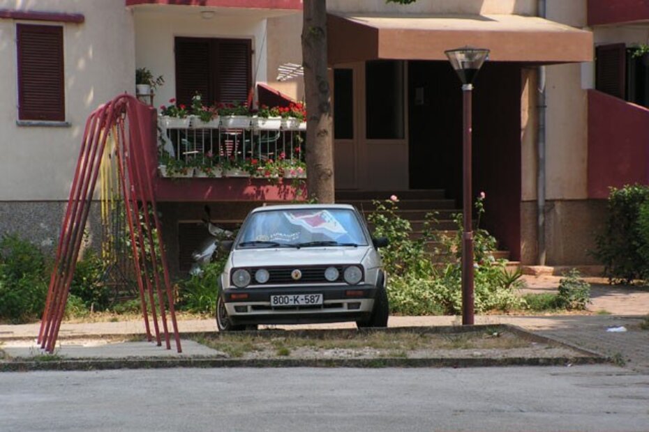 "Veseli Bosanac" pronašao je zgodno parkiralište