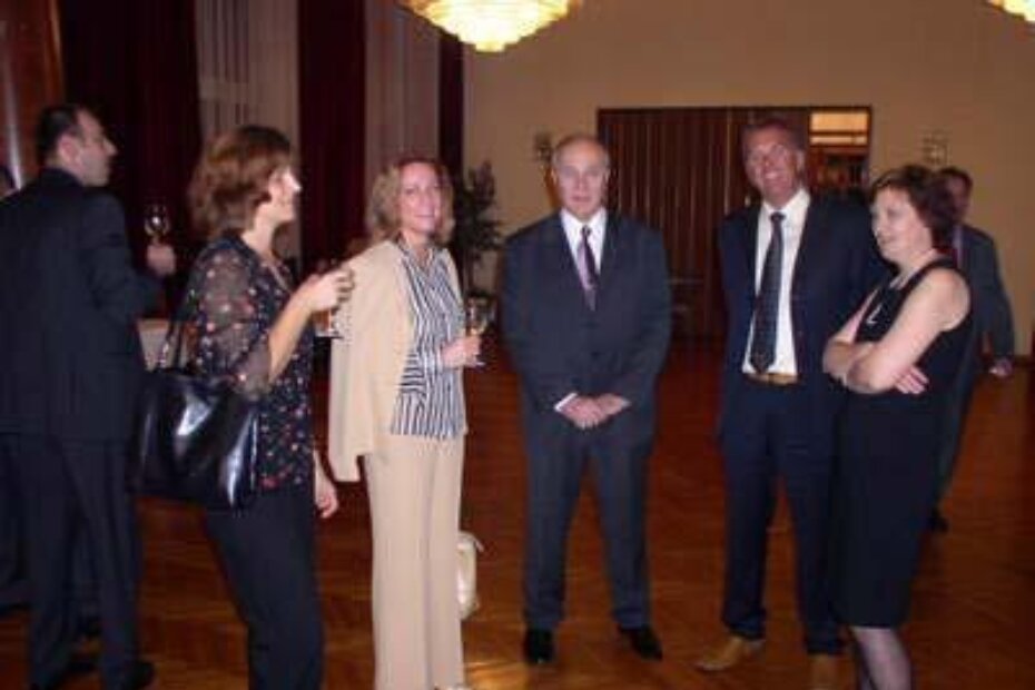 Eni Ambrozić, tarski poduzetnik Milan Naperotić, Željko Žmak i predstavnica Hypo Alpe-Adria banke Radojka Olić (z desna) na proslavi 60. obljetnice "Glasa Istre"