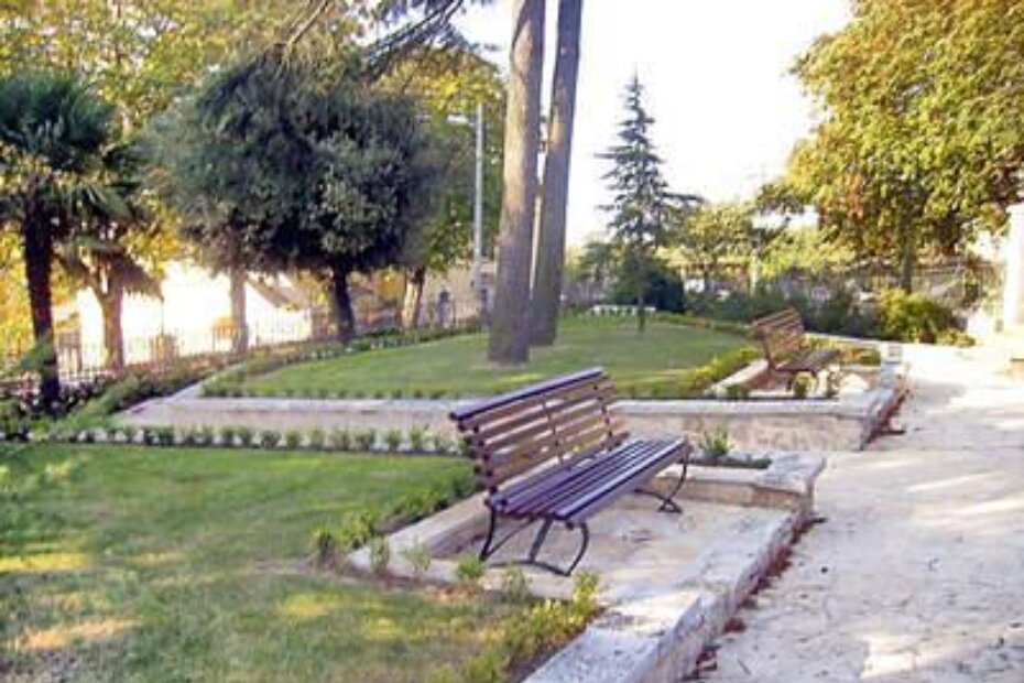 Novouređeni park s kapelicom posvećenom Maloj Gospi