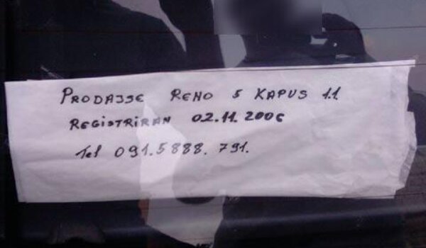 Ispred Zagrebačke banke u Poreču prodaje se Renault 5 Kapus!