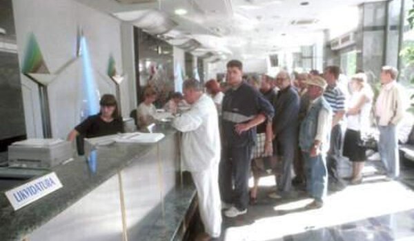 Zabraniti ovrhu nad cjelokupnim primanjima - banka samohranom ocu 'sjela' na plaću, dječji doplatak i mirovinu djece