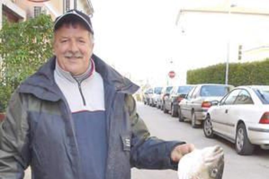 Vlado Prodan sa svojim brancinom od 9.5 kg
