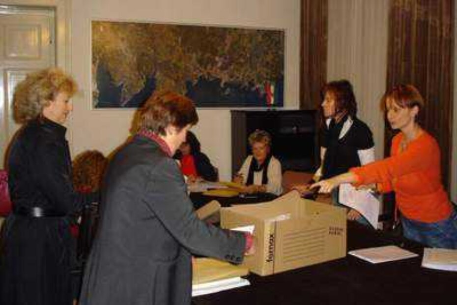 Sinoćnja "primopredaja" glasačkih rezultata u izbornom povjerenstvu protekla je brzo i bez problema