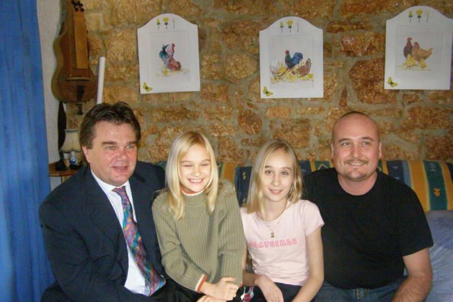 Laura i Melodie Brečević u društvu župana Ivana i tate Ivana