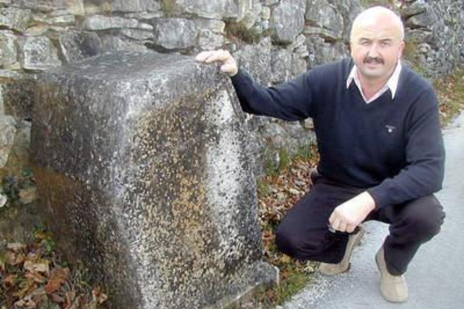 Vlado Ivetić kraj jednog od preostalih tinjanskih kunfina