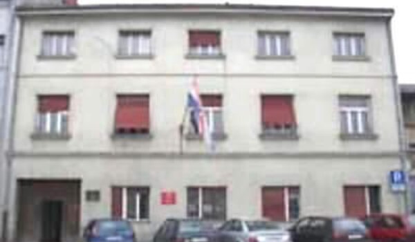 Dječaka od četiri godine silovao 14-godišnji susjed