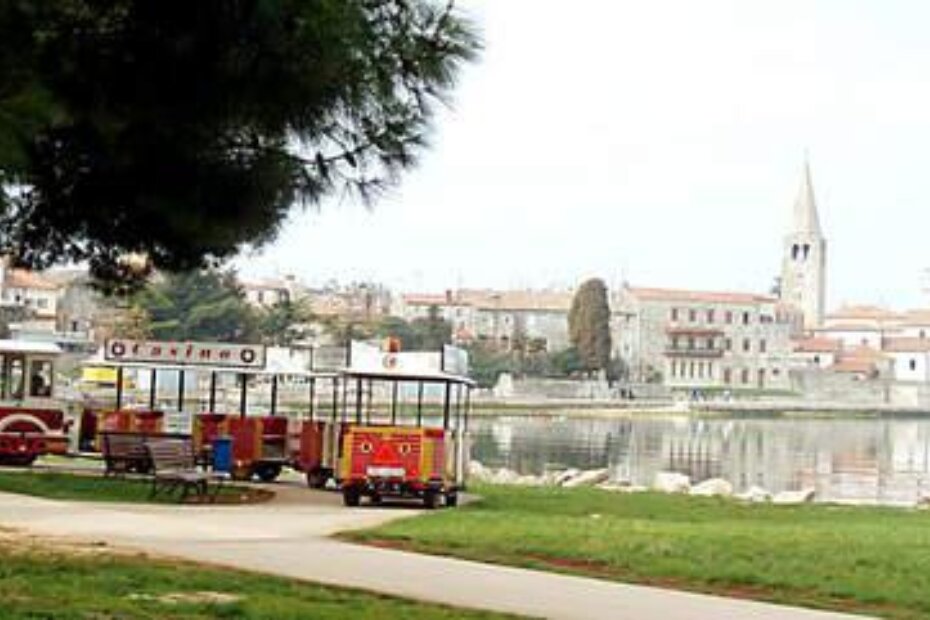 Jedna od stanica vlaka je u Peškeri