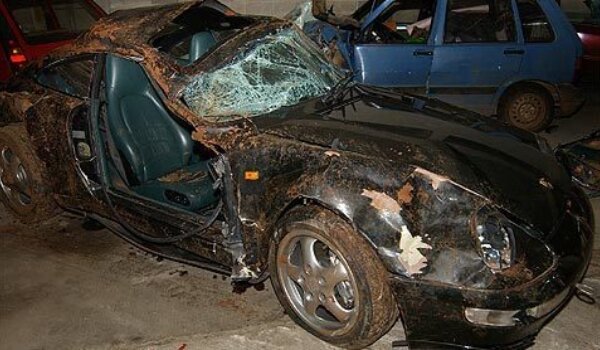 U subotu oko 23:00 u Porscheu Carrera kod sela Bibići poginuli Klaudio Grabar iz Žminja i Silvano Janko iz Sv. Lovreča