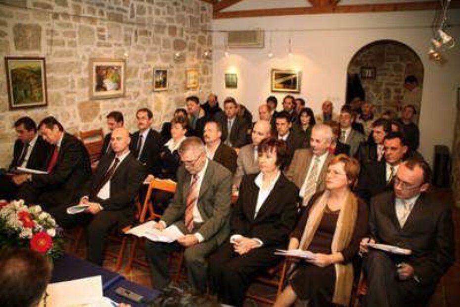Ispunjena galerija Zgor murve na konstituirajućoj sjednici Općinskog vijeća Funtane
