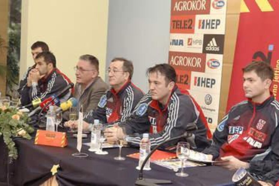 U JAKOM SASTAVU - zdesna Denis Špoljarić, Slavko Goluža, Lino Červar, Željko Kavran, Vedran Zrnić i Petar Metličić