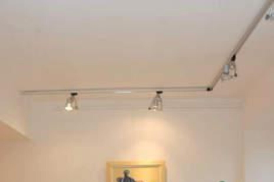 Kutić za djela Diminića, Price i Lončarića