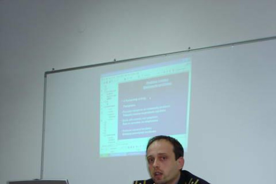 Eduard Samac, Koordinator kontakt-policajaca iz porečke policijske postaje govorio je o suradnji lokalne zajednice i policije