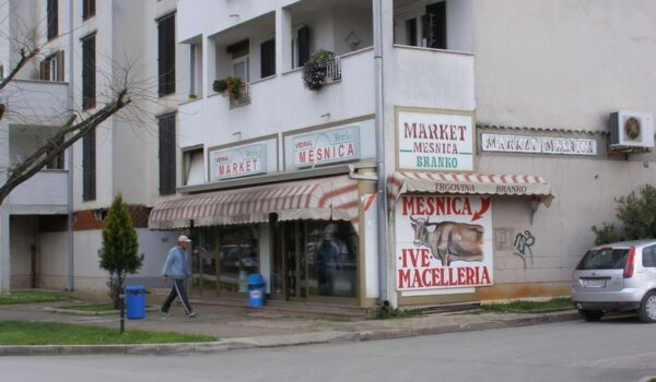 Djelatnica Marketa 'Branko' spriječila sinoćnji pokušaj oružane pljačke