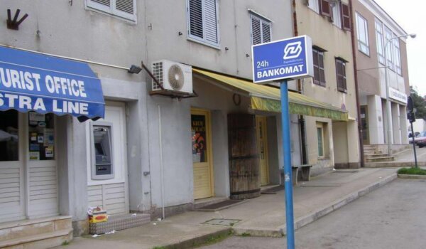 Provale u točionoci 'Agrolagune' i na INA benzinskoj pumpi u Taru - počinitelji nepoznati, materijalna šteta mala