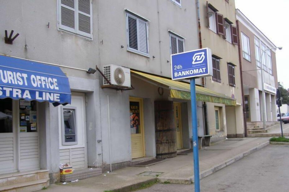 Točionica vina "Agrolagune". Iako je bilo sumnje u pokušaj obijanja bankomata "odostraga", izgleda da su one bile neutemeljene