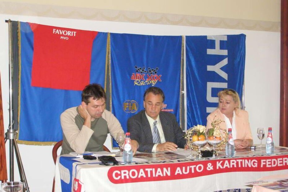Siniša Žulić, Edi Milokanović i Branka Košara na tiskovnoj konferenciji u Hotelu Zagreb