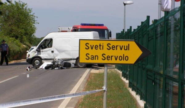 Motociklist  E.K. (38) iz Novigrada poginuo u sudaru sa kombi vozilom kod Stancijete u Novigradu