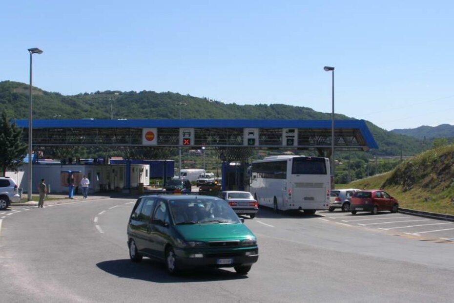 Granični prijelaz "Kaštel" jučer oko 10 sati ujutro