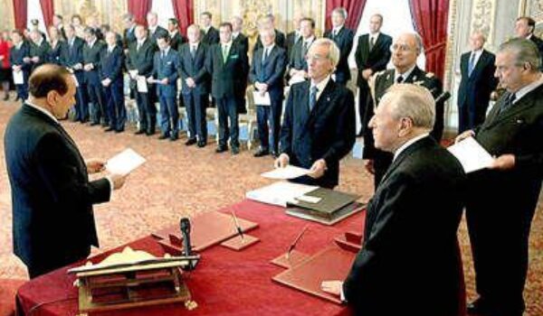 Talijanski dossier: karikatura pohlepne političke oligarhije