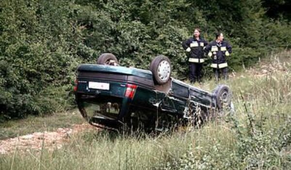 Slovenac lakše ozlijeđen u prometnoj nesreći kod karting staze na cesti prema Taru