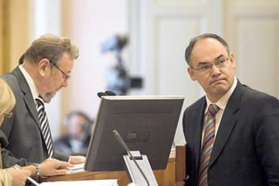 Vladimir Šeks i Damir Kajin u Saboru