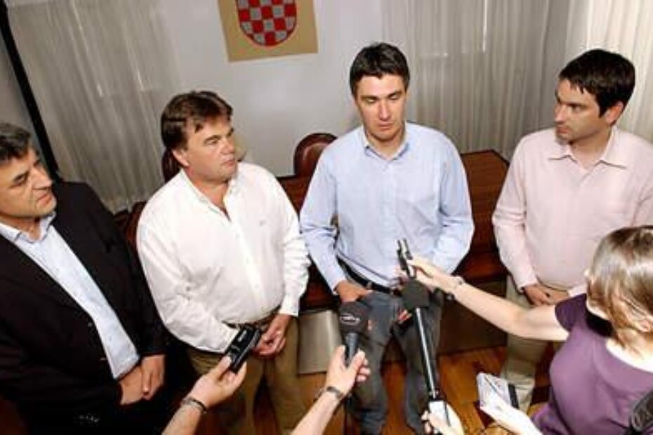 Zlatko Komadina, Ivan Jakovčić, Zoran Milanović i Boris Miletić u Gradskoj palači