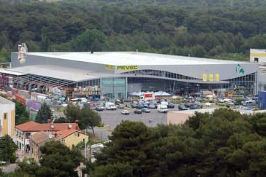 Pevec u Puli - slijedi li rušenje?