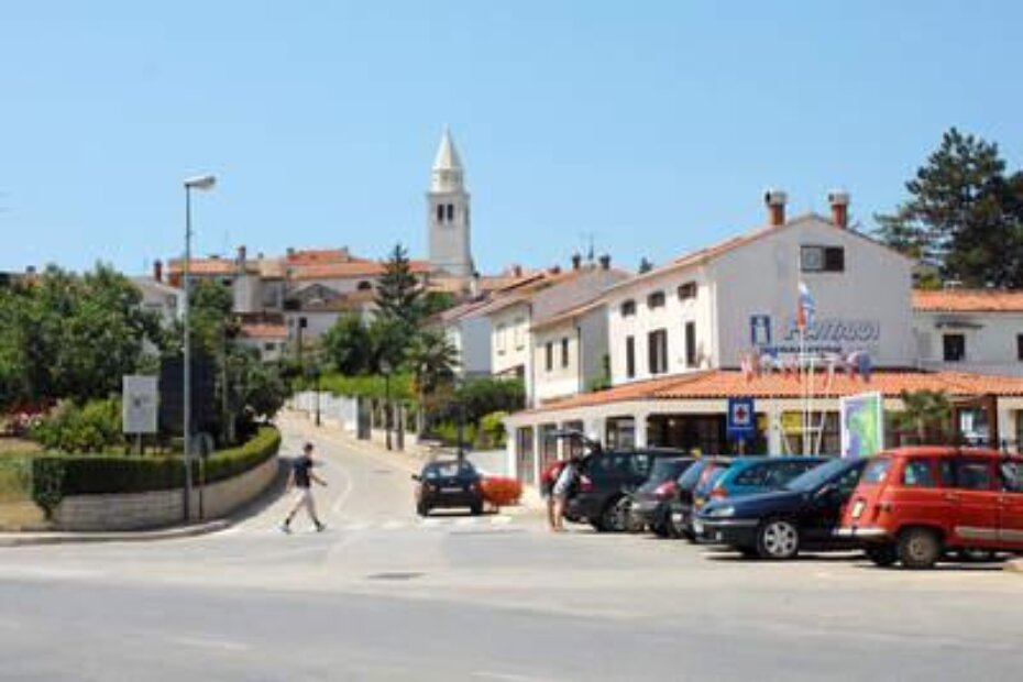 Funtana - pošta i ured Turističke zajednice