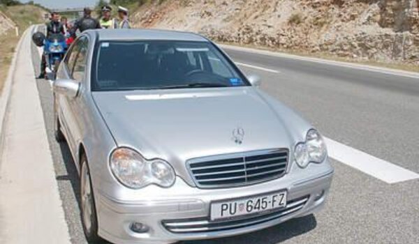 Jedan dan na Ipsilonu sa policajcima u 'Presretaču'