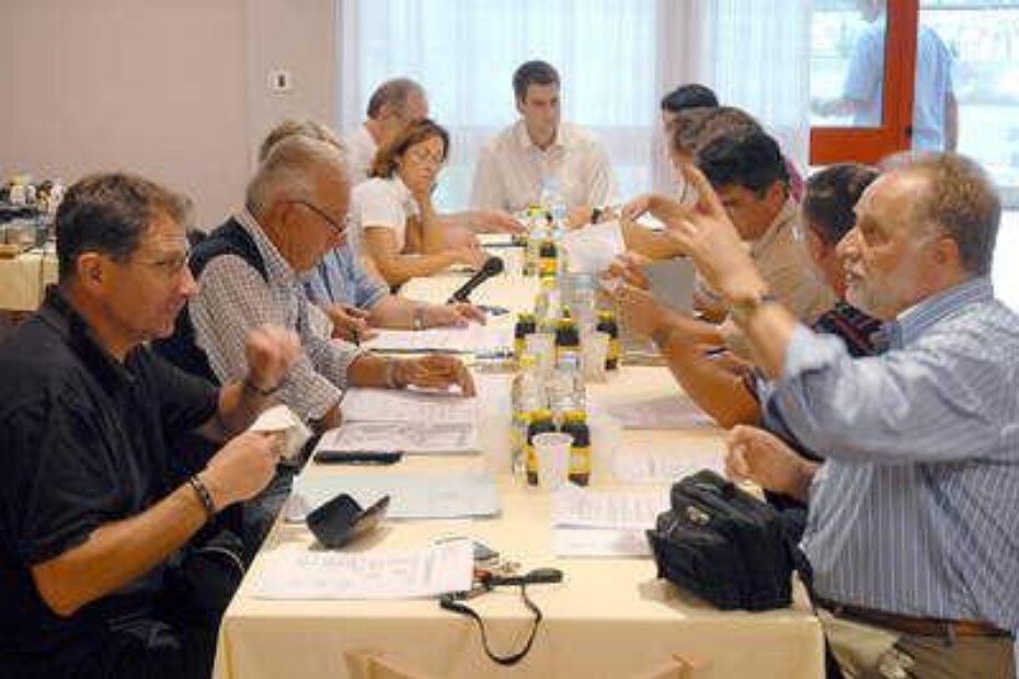 Sjednica porečkoga poglavarstva u Domu umirovljenika