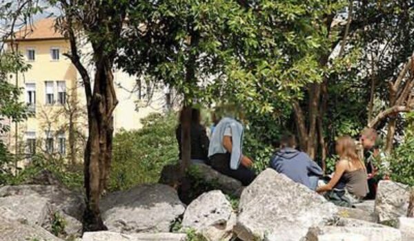 Narkomanska legla u centru Pule: ponuda droge k'o na švedskom stolu