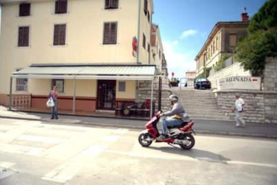 Mjesto uhićenja Čehinja u Poreču kod trga Joakima Rakovca