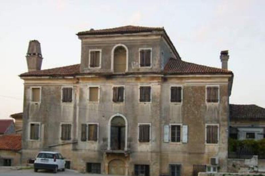 Tarski kaštel