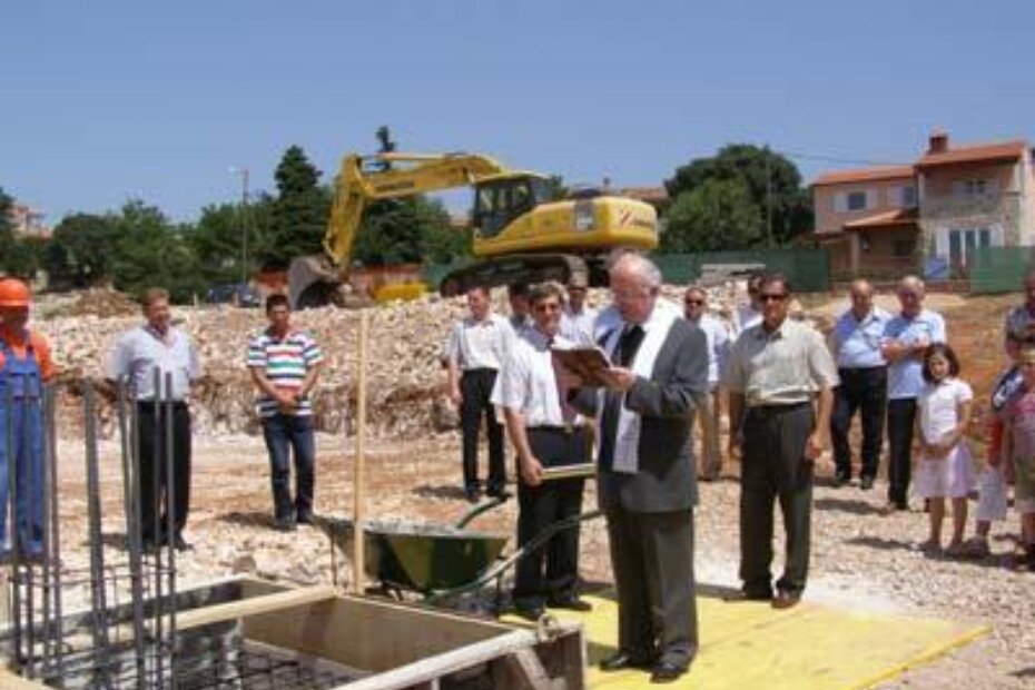 Sa svečanosti prilikom otvorenja radova na sportskoj dvorani u Kašteliru