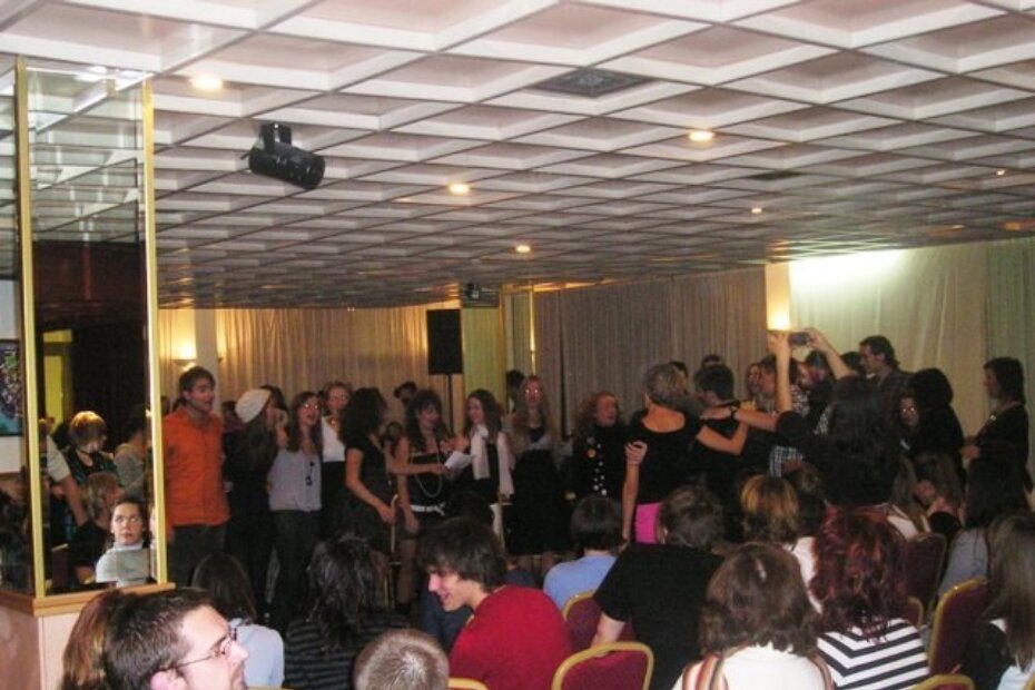 Sudionici Govorničke škole pred javni nastup