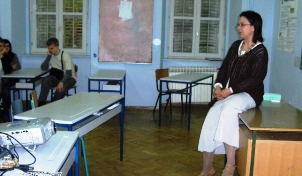 Znanjem protiv bolesti - bivša ovisnica učenicima održala predavanje o Hepatitisu C