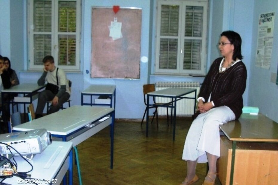 Bivša ovisnica Varja Bastijanić drži predavanje učenicima