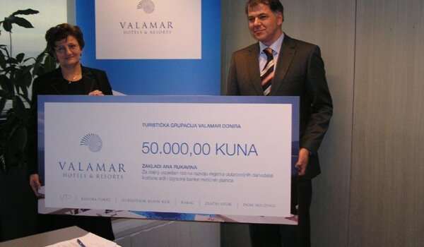 Valamar: Sto tisuća kuna namijenjenih kupnji poklona za poslovne prijatelje donirano u humanitarne svrhe