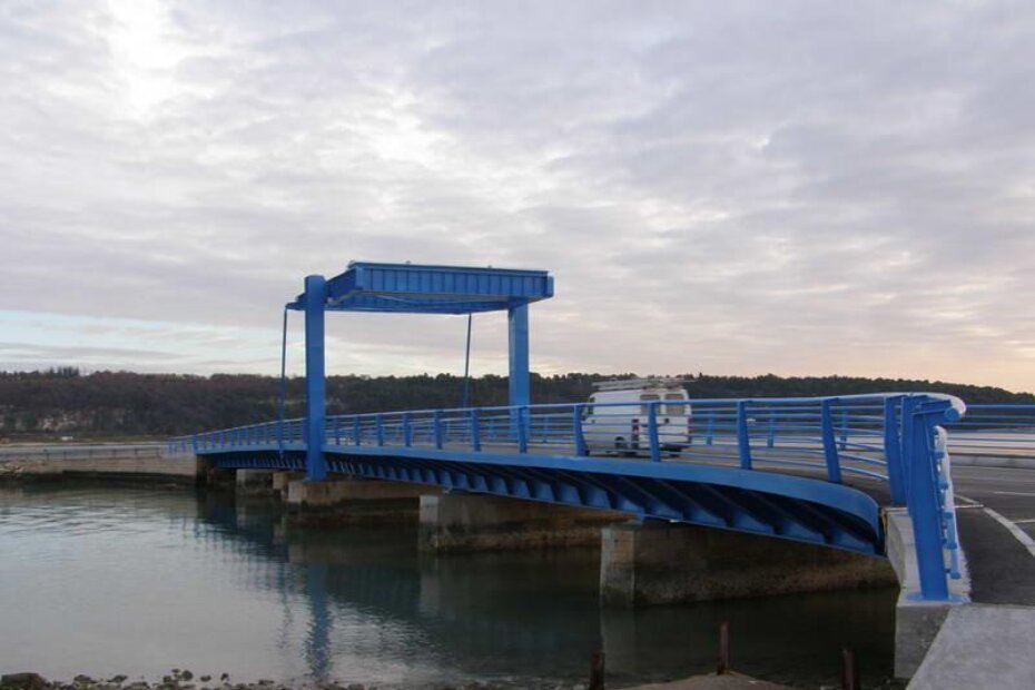 Pogled sa novigradske strane