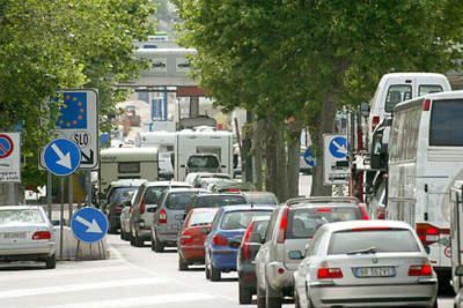 Slike kolona na granici u Škofijama odlaze u povijest