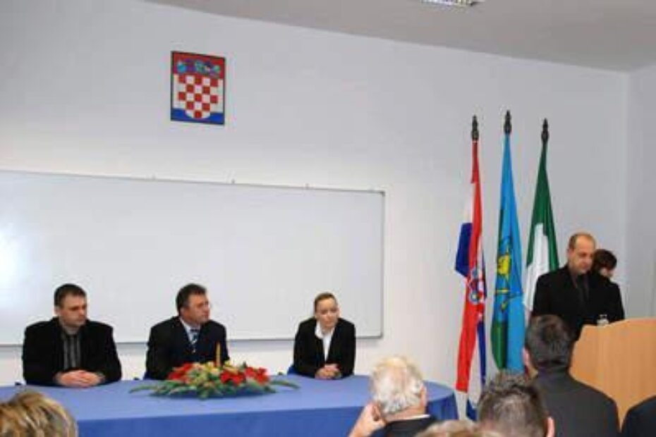 Načelnik Nivio Stojnić za govornicom