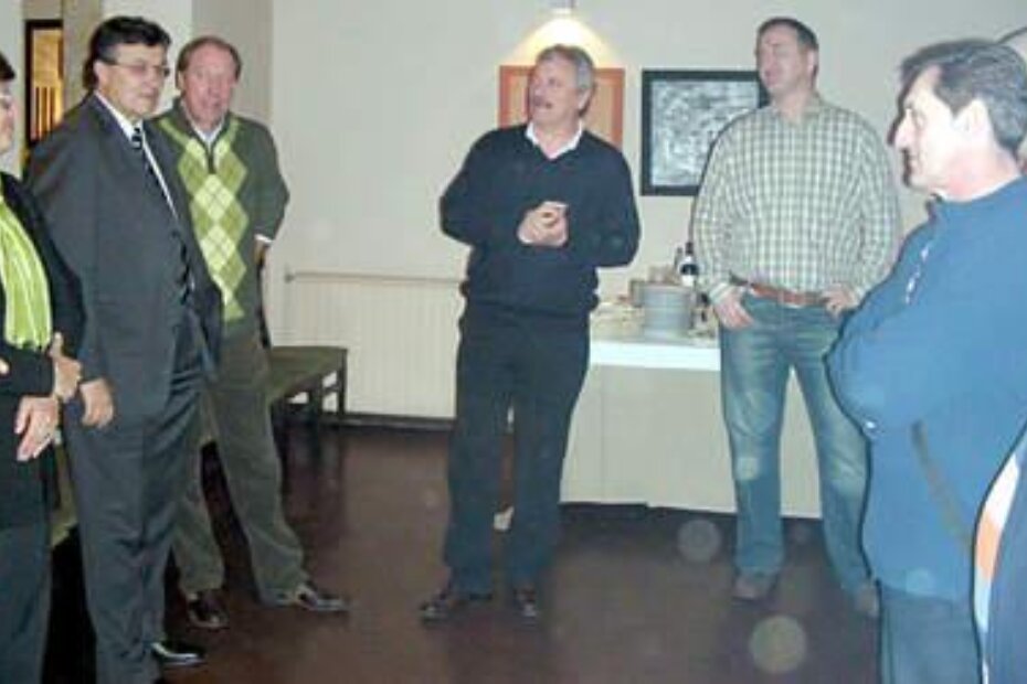 POREČ ĆE SE PROFILIRATI KAO GRAD SPORTA - Milan Markežić (u sredini) s predstavnicima klubova