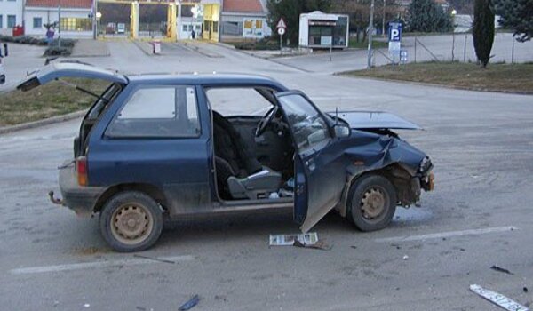 Zbog prometne nesreće nakratko zatvoren promet kraj 'Velpra', vozač B.B. završio u bolnici sa ozljedom kičme