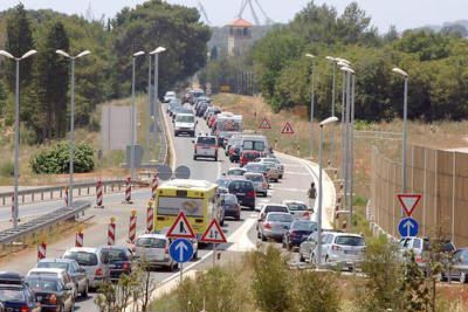 Istarski ipsilon bi do 2014. godine na svim dijelovima trebao biti autocesta - gužva kod stancije Peličeti