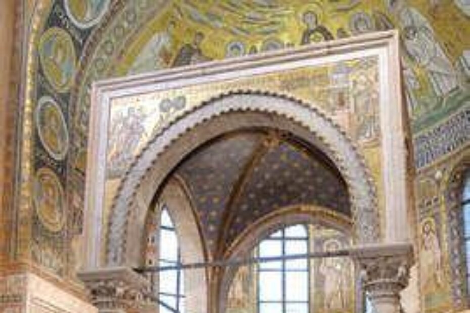 Zbor 'Joakim Rakovac' tijekom lanjskog susreta 'Naš kanat je lip' u Eufrazijevoj bazilici