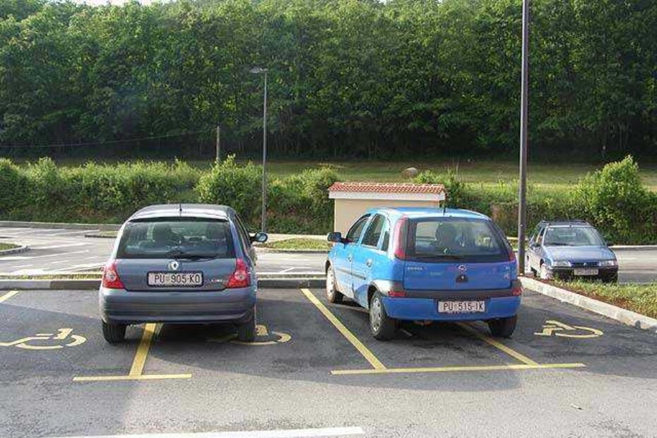 Da barem pogode unutar linija, nego ovako... kao pijanci...