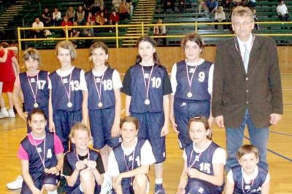 NAJBOLJE U ISTRI - predkadetkinje 'Poreča' s trenerom Aleksandrom Šarkanjem