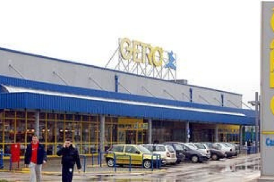 Građani osobne svari nerijetko ostavljaju u automobilima, pa je bilo više slučajeva krađe torbi na parkiralištima ispred trgovačkih centara