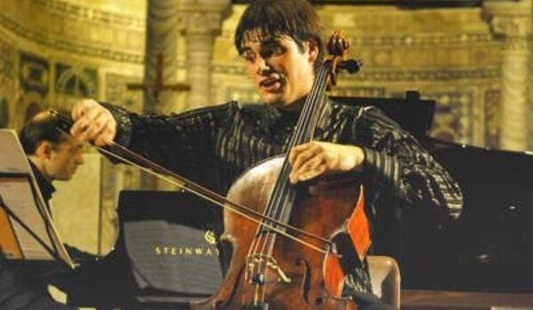 Ovacije za vrhunske glazbenike: violončelist Stjepan Hauser i pijanist Zoltan Peter nastupili u Eufrazijani